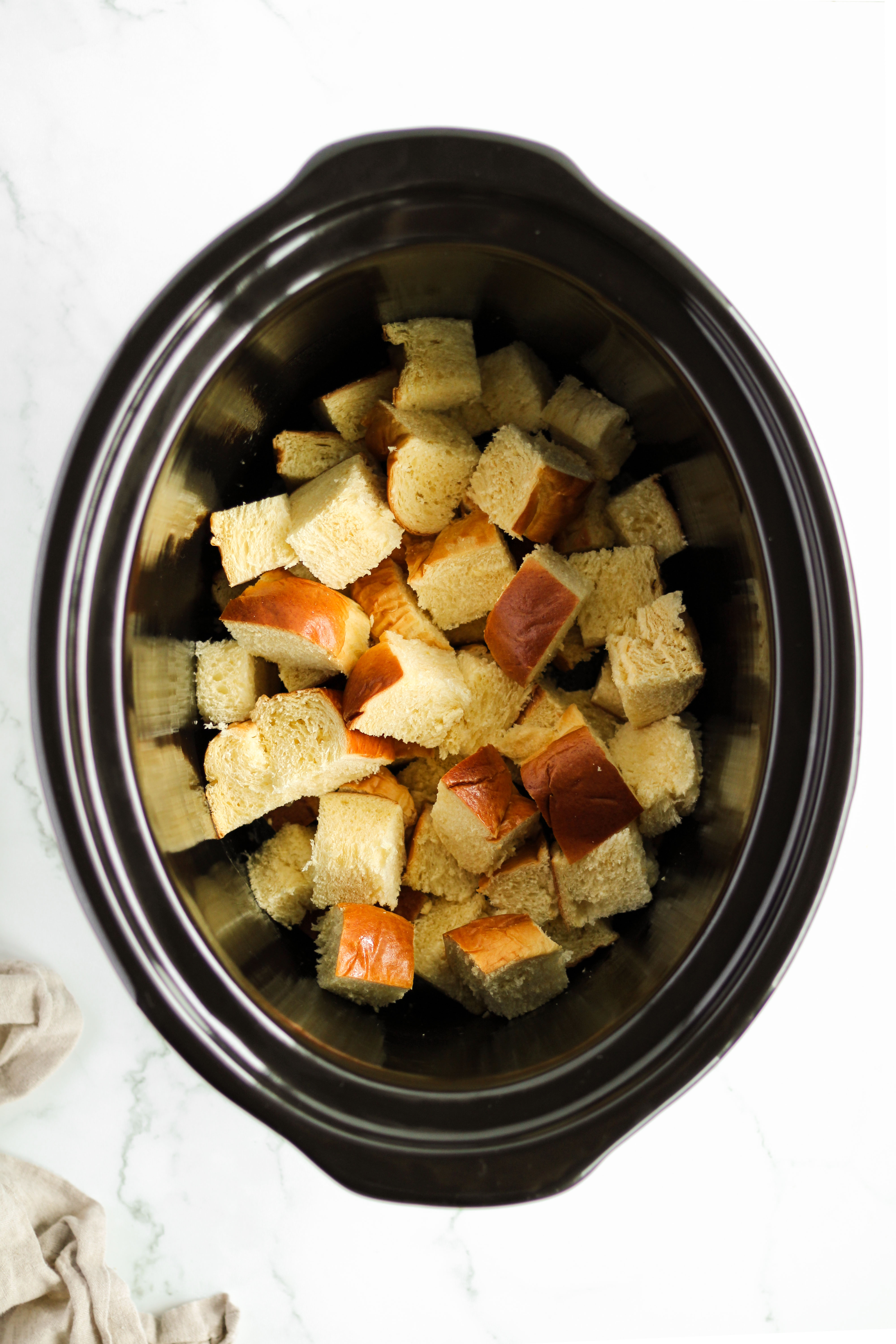 Slow Cooker Cinnamon Bread Pudding